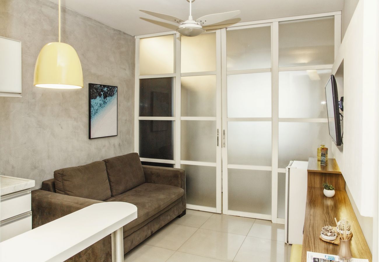 Apartment in Rio de Janeiro - Adorável em Copacabana |Próximo a praia| MVC205 