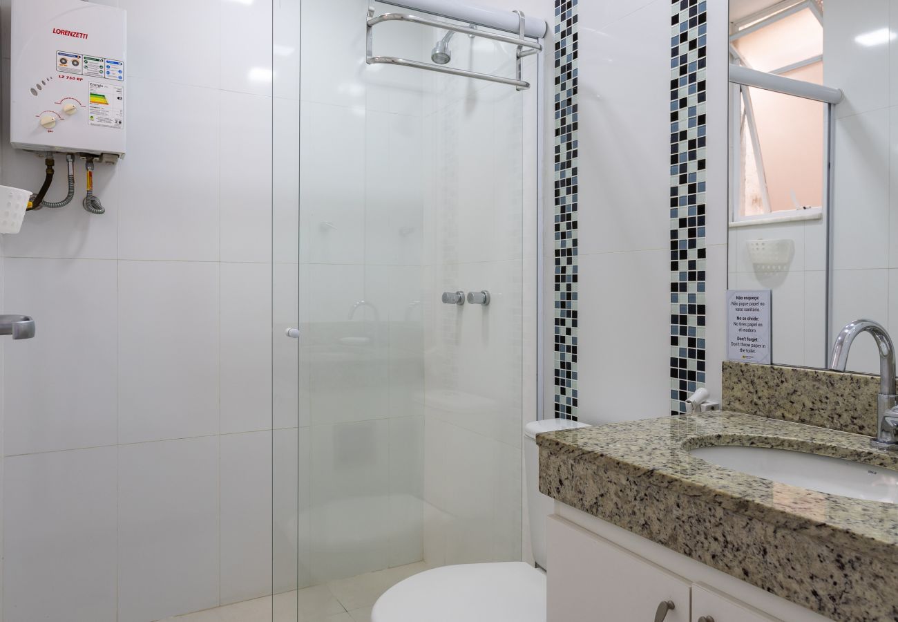 Apartment in Rio de Janeiro - Conforto em Copacabana | 150m da praia | NSC1203