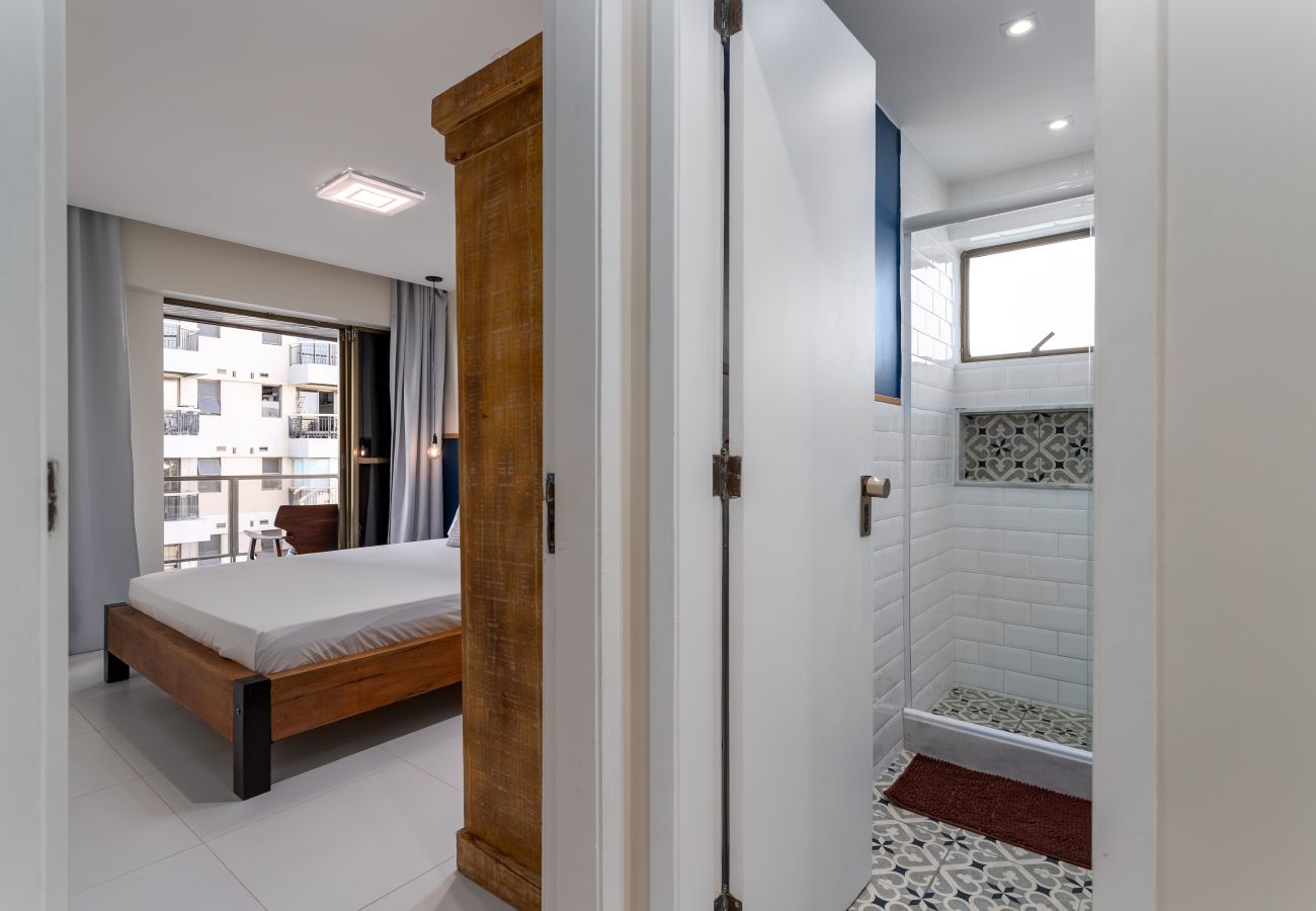 Apartment in Rio de Janeiro - Fineza na Barra da Tijuca | Vista p/ praia | LC201
