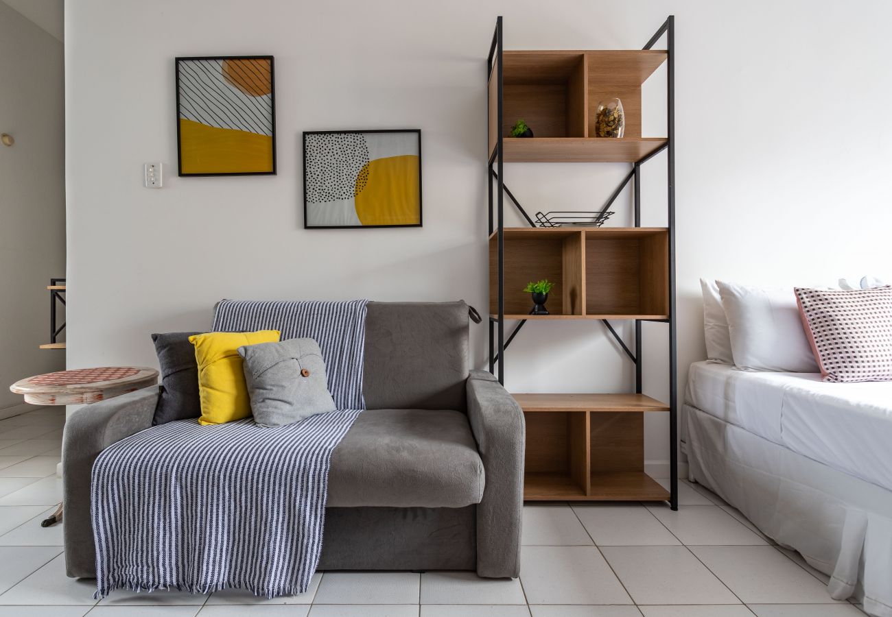Apartment in Rio de Janeiro - 6 minutos da praia de Ipanema e próximo do metrô | J804