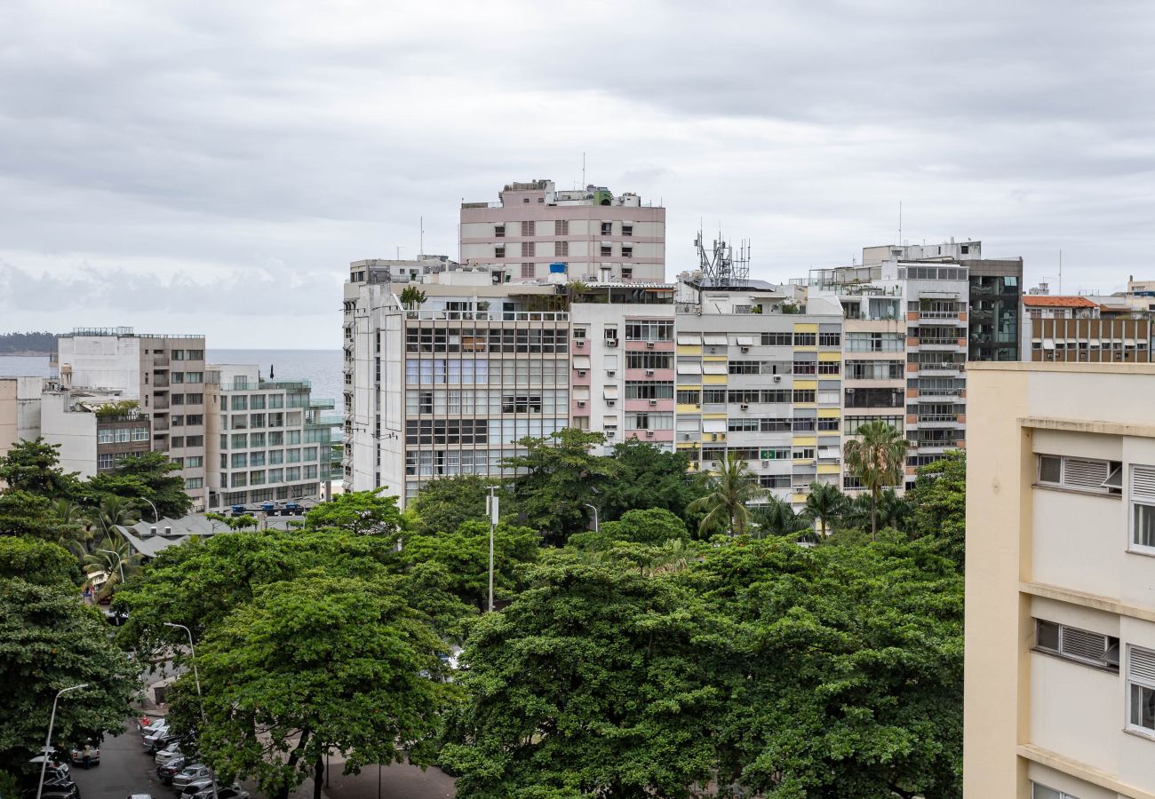 Apartment in Rio de Janeiro - 6 minutos da praia de Ipanema e próximo do metrô | J804