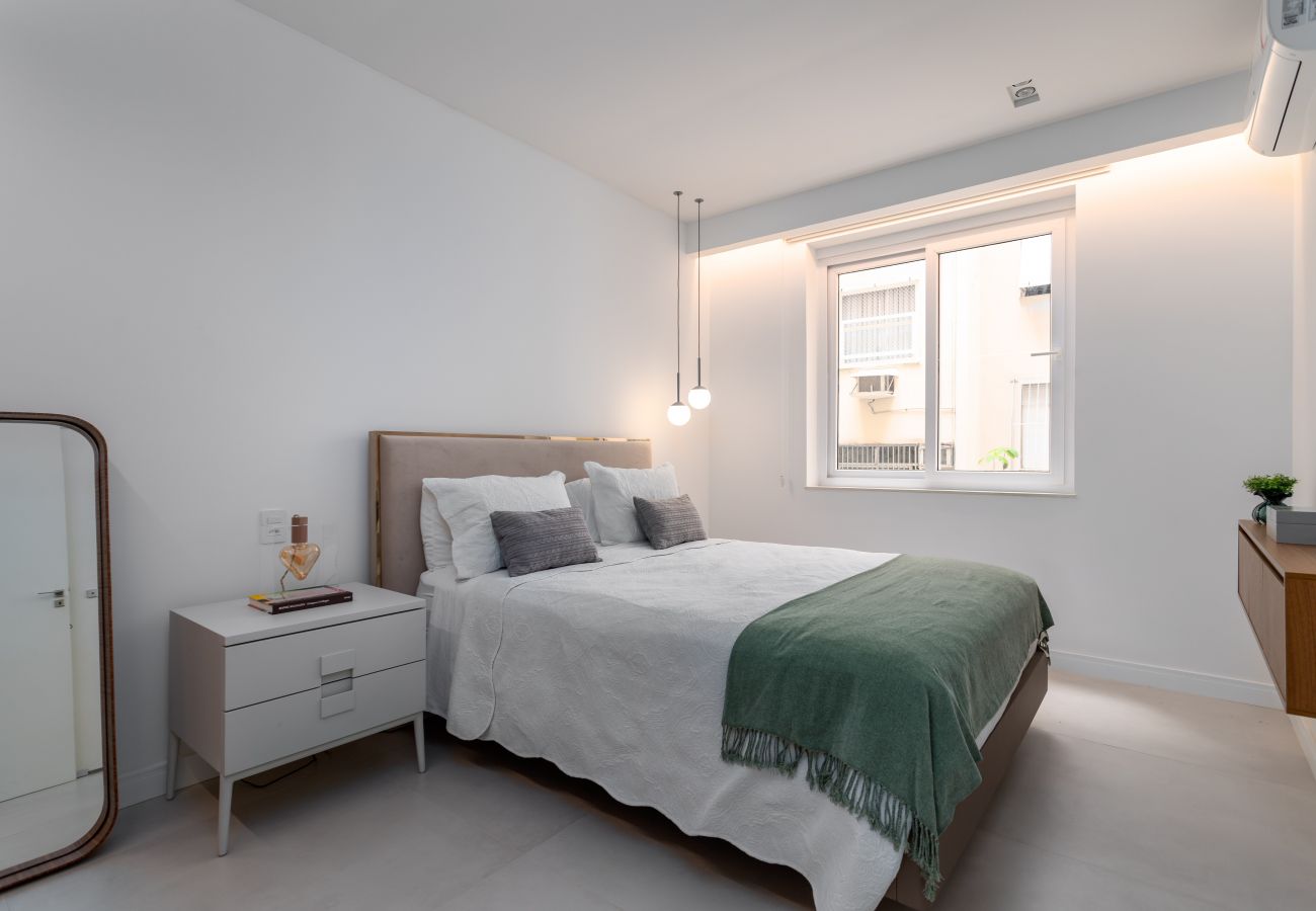 Apartment in Rio de Janeiro - 5 minutos da praia de Ipanema | J303