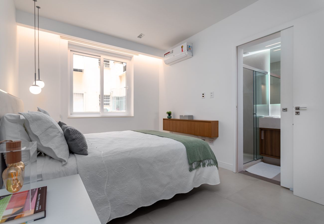 Apartment in Rio de Janeiro - 5 minutos da praia de Ipanema | J303