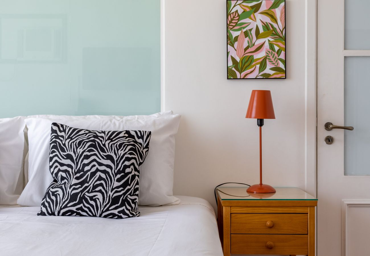Apartment in Rio de Janeiro - Vista para a praia de Copacabana | A1103