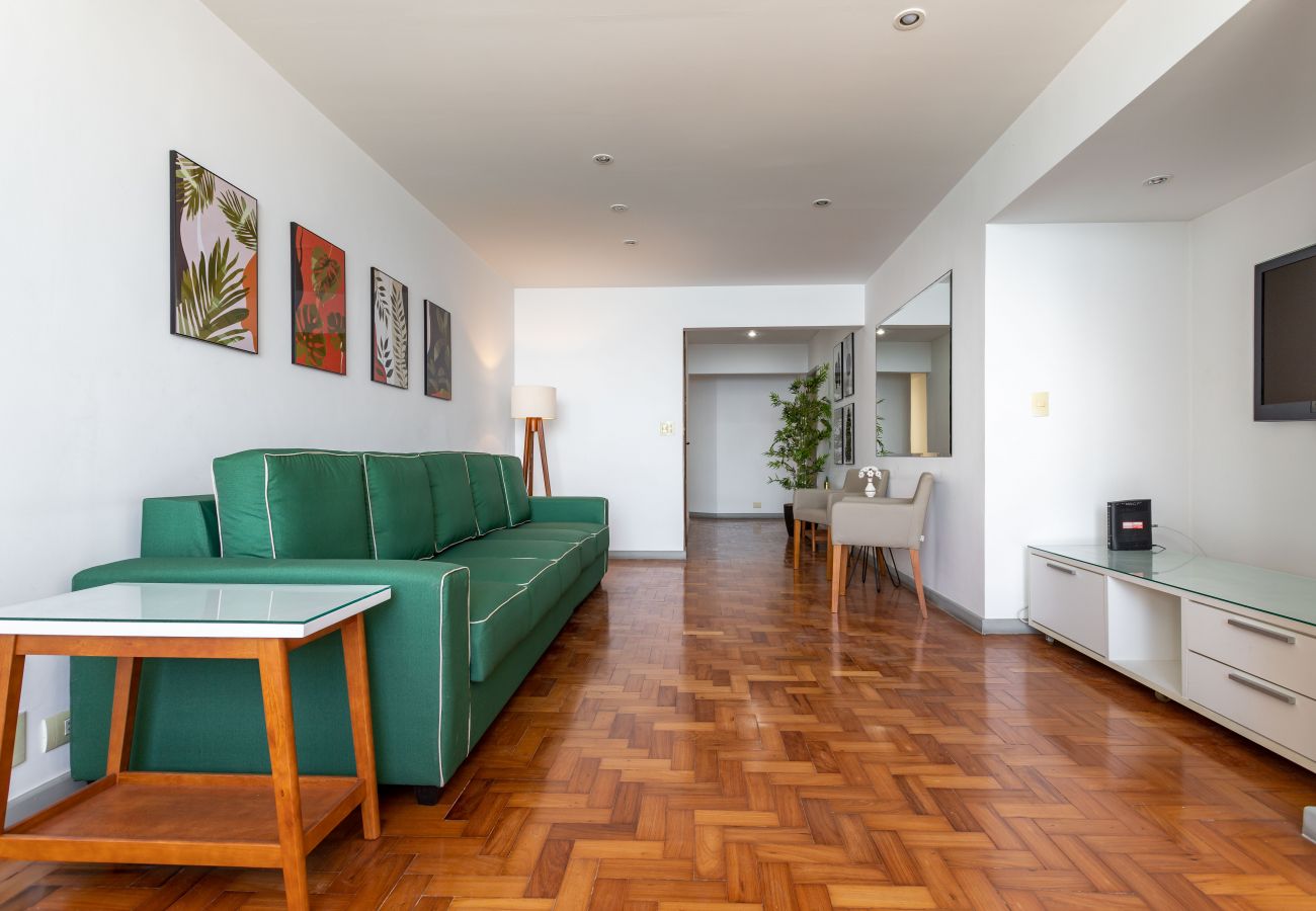 Apartment in Rio de Janeiro - Vista para a praia de Copacabana | A1103