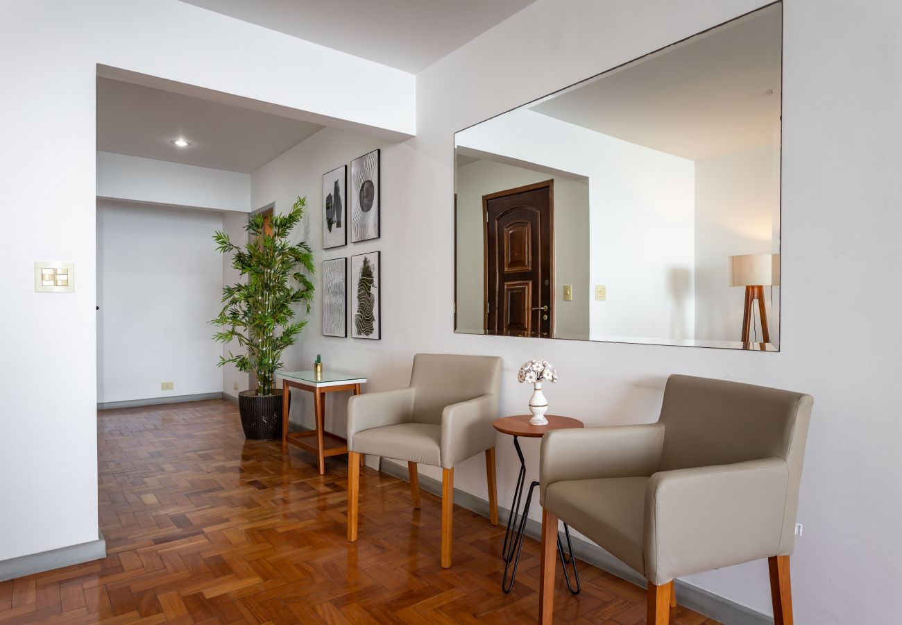 Apartment in Rio de Janeiro - Vista para a praia de Copacabana | A1103