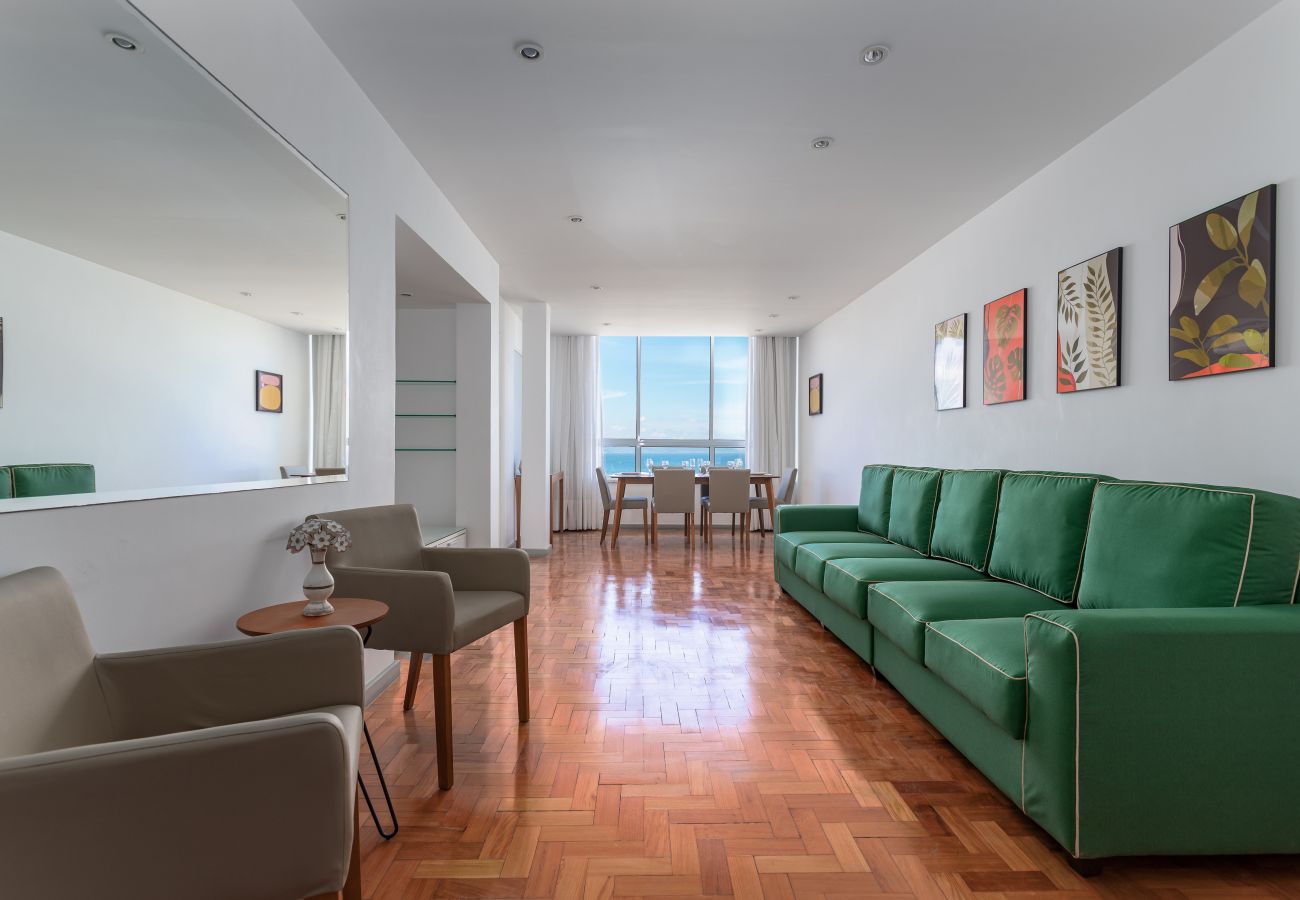 Apartment in Rio de Janeiro - Vista para a praia de Copacabana | A1103