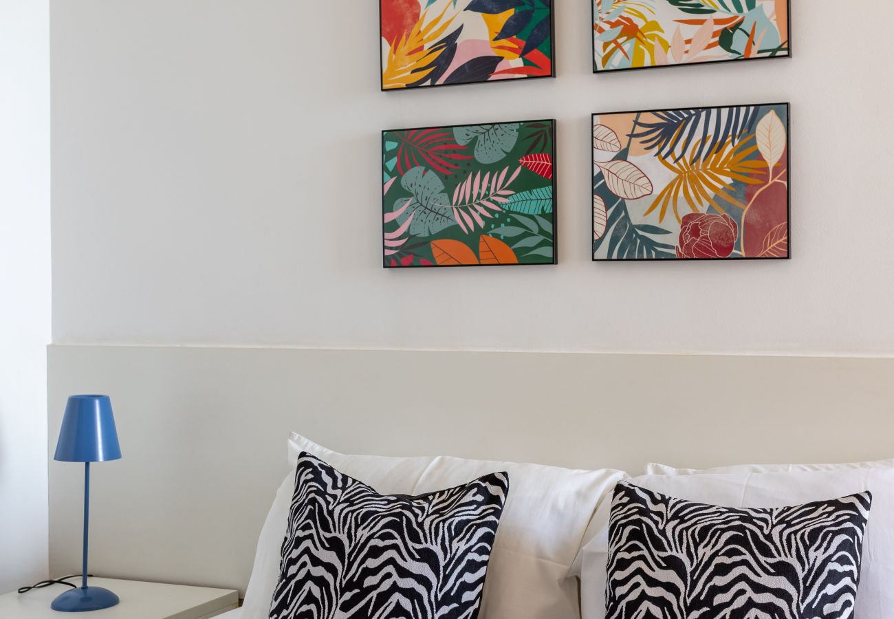 Apartment in Rio de Janeiro - Vista para a praia de Copacabana | A1103