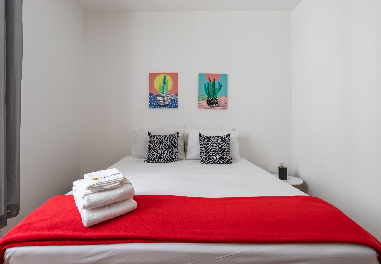 Apartment in Rio de Janeiro - Vista para a praia de Copacabana | A1103