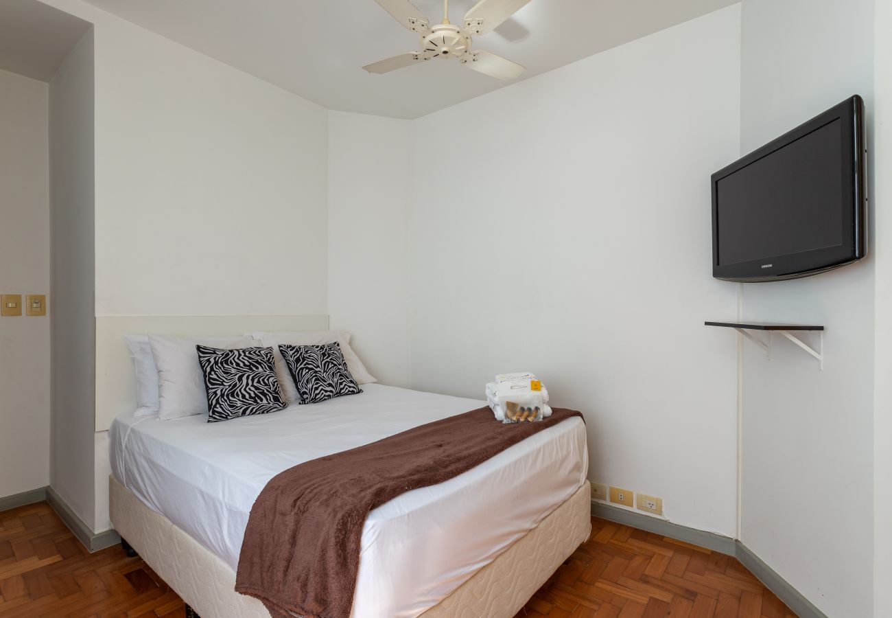 Apartment in Rio de Janeiro - Vista para a praia de Copacabana | A1103