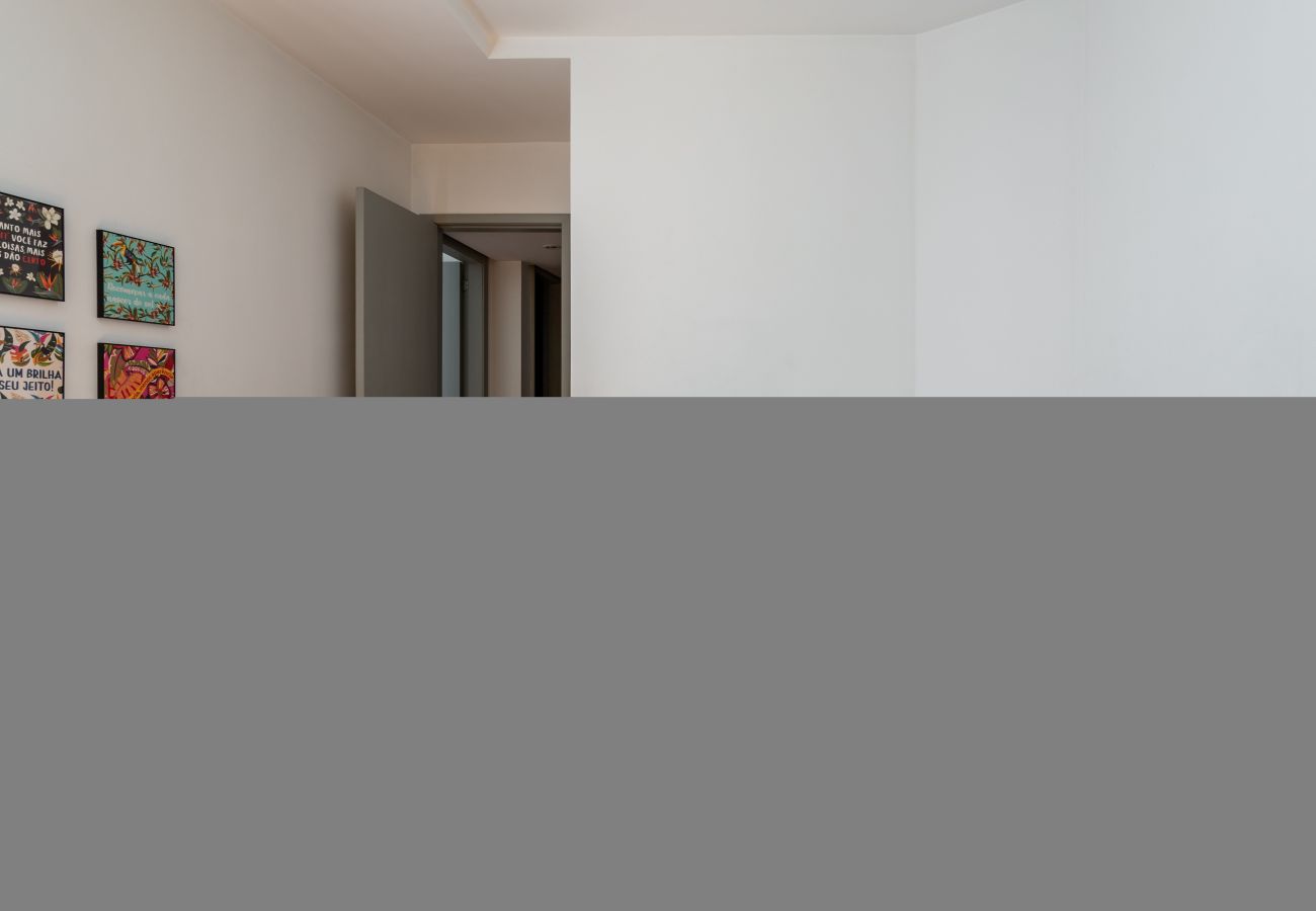 Apartment in Rio de Janeiro - Vista para a praia de Copacabana | A1103