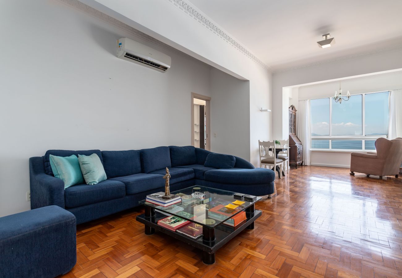 Apartment in Rio de Janeiro - 2 minutos da praia de Copacabana | A801