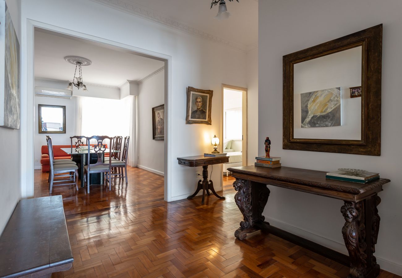 Apartment in Rio de Janeiro - 2 minutos da praia de Copacabana | A801