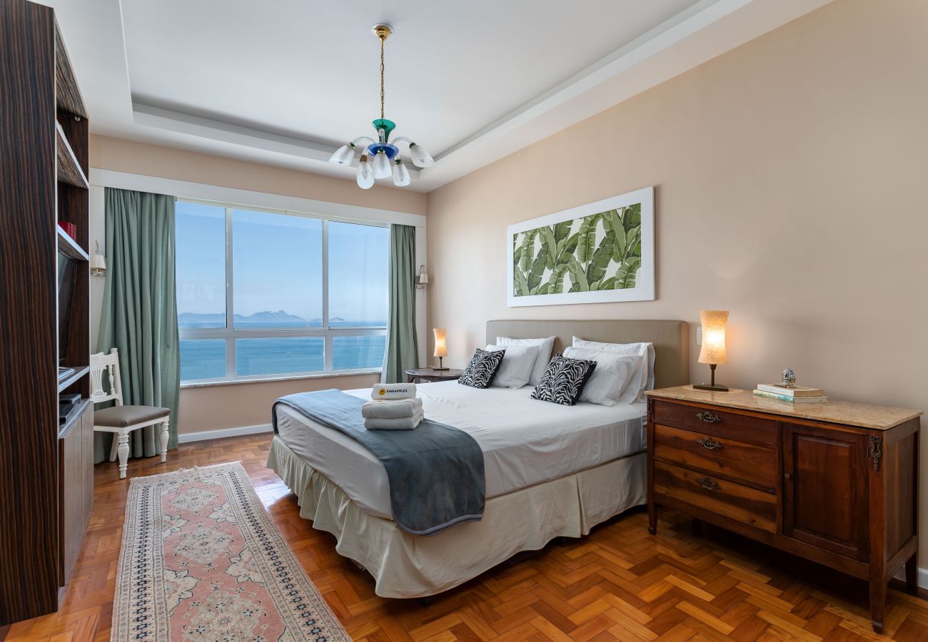 Apartment in Rio de Janeiro - 2 minutos da praia de Copacabana | A801