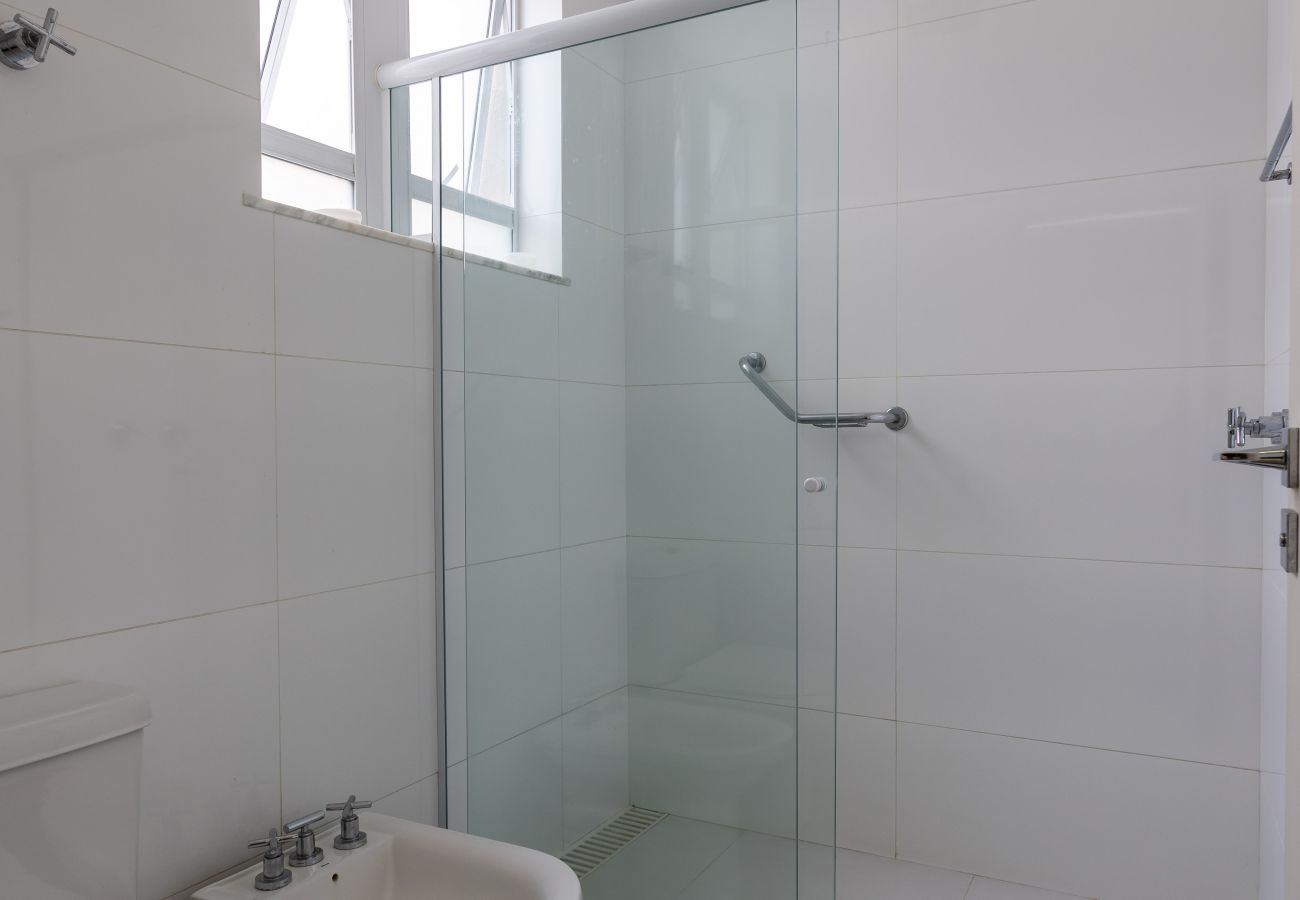 Apartment in Rio de Janeiro - 2 minutos da praia de Copacabana | A801