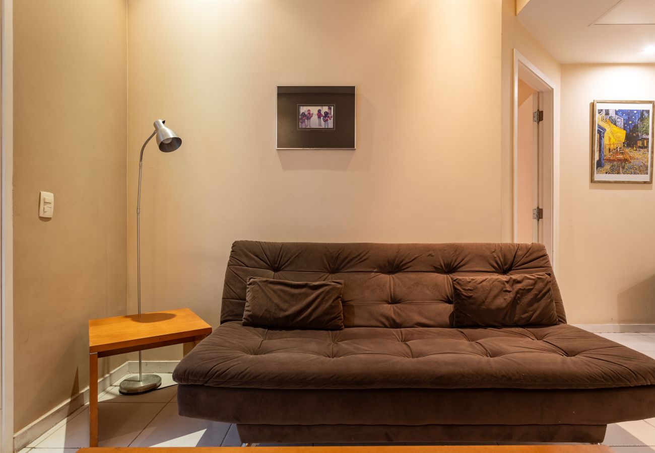 Apartment in Rio de Janeiro - 2 minutos da Praia de Copacabana | DF408