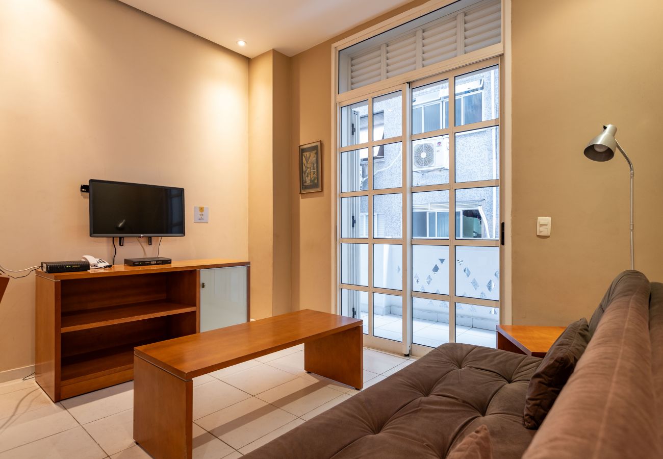 Apartment in Rio de Janeiro - 2 minutos da Praia de Copacabana | DF408
