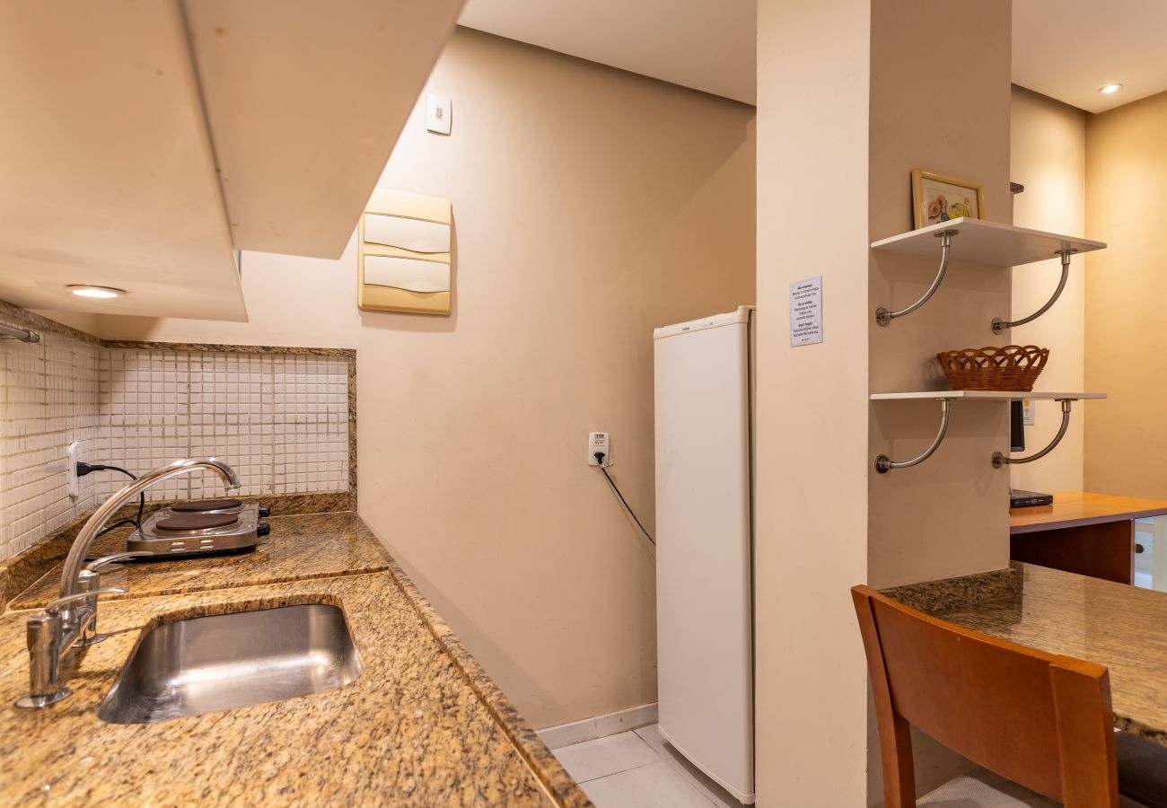 Apartment in Rio de Janeiro - 2 minutos da Praia de Copacabana | DF408