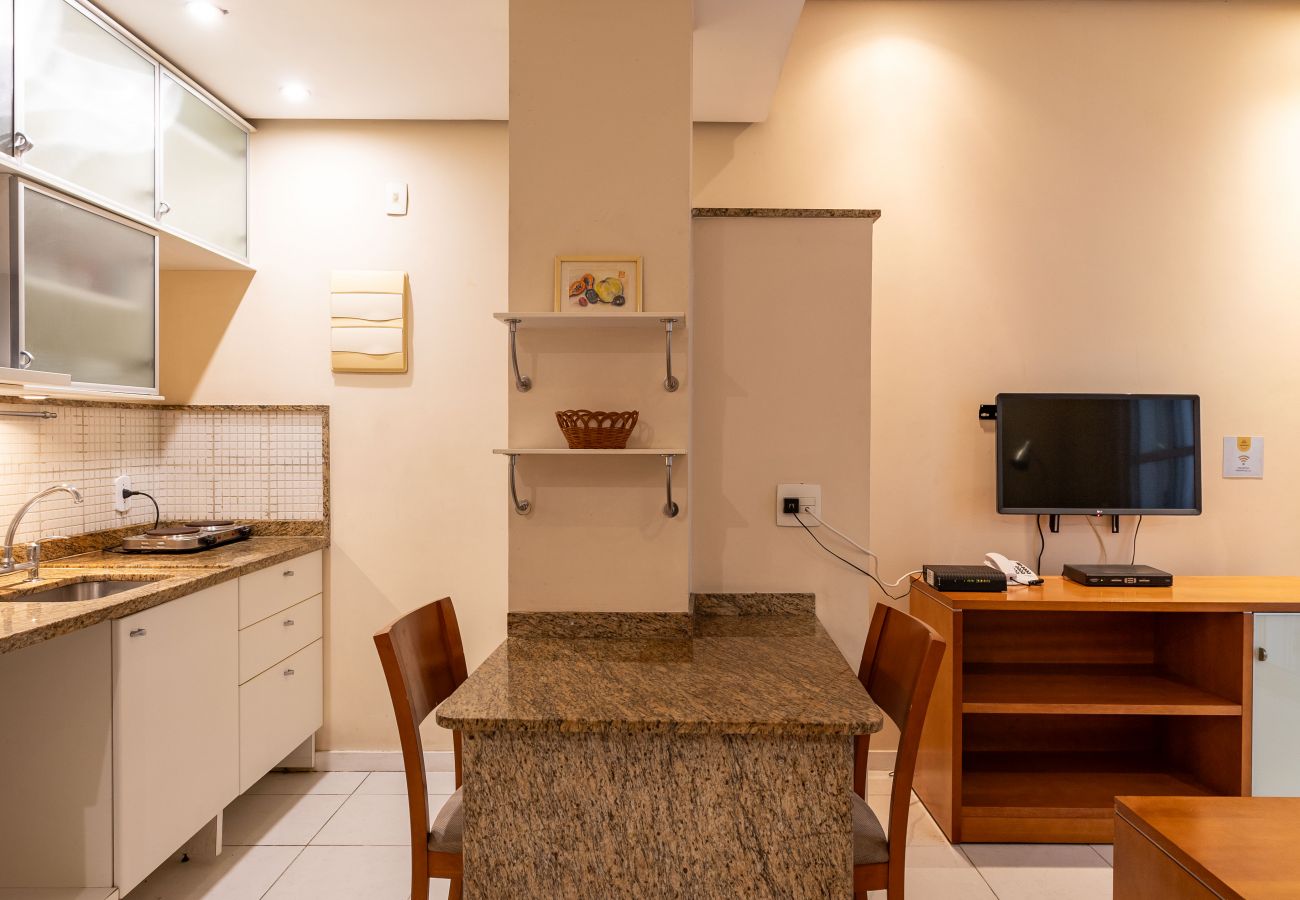 Apartment in Rio de Janeiro - 2 minutos da Praia de Copacabana | DF408