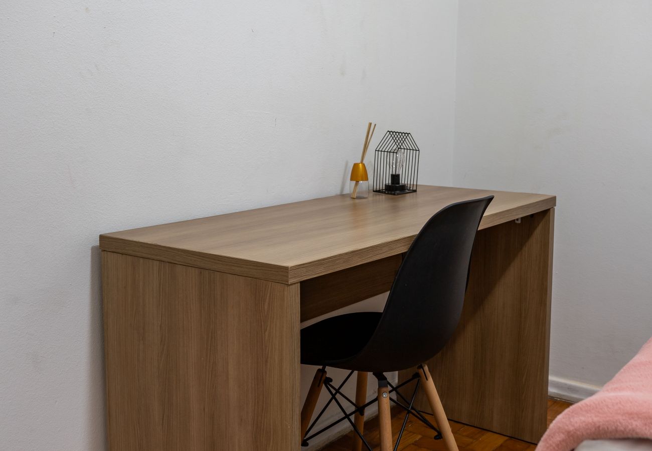 Apartment in Rio de Janeiro - 6 minutos da Praia de Copacabana | EL108