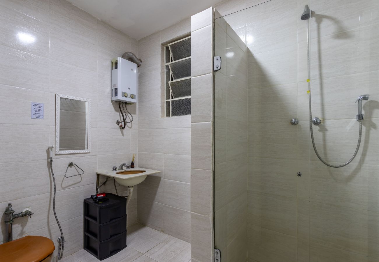 Apartment in Rio de Janeiro - 6 minutos da Praia de Copacabana | EL108