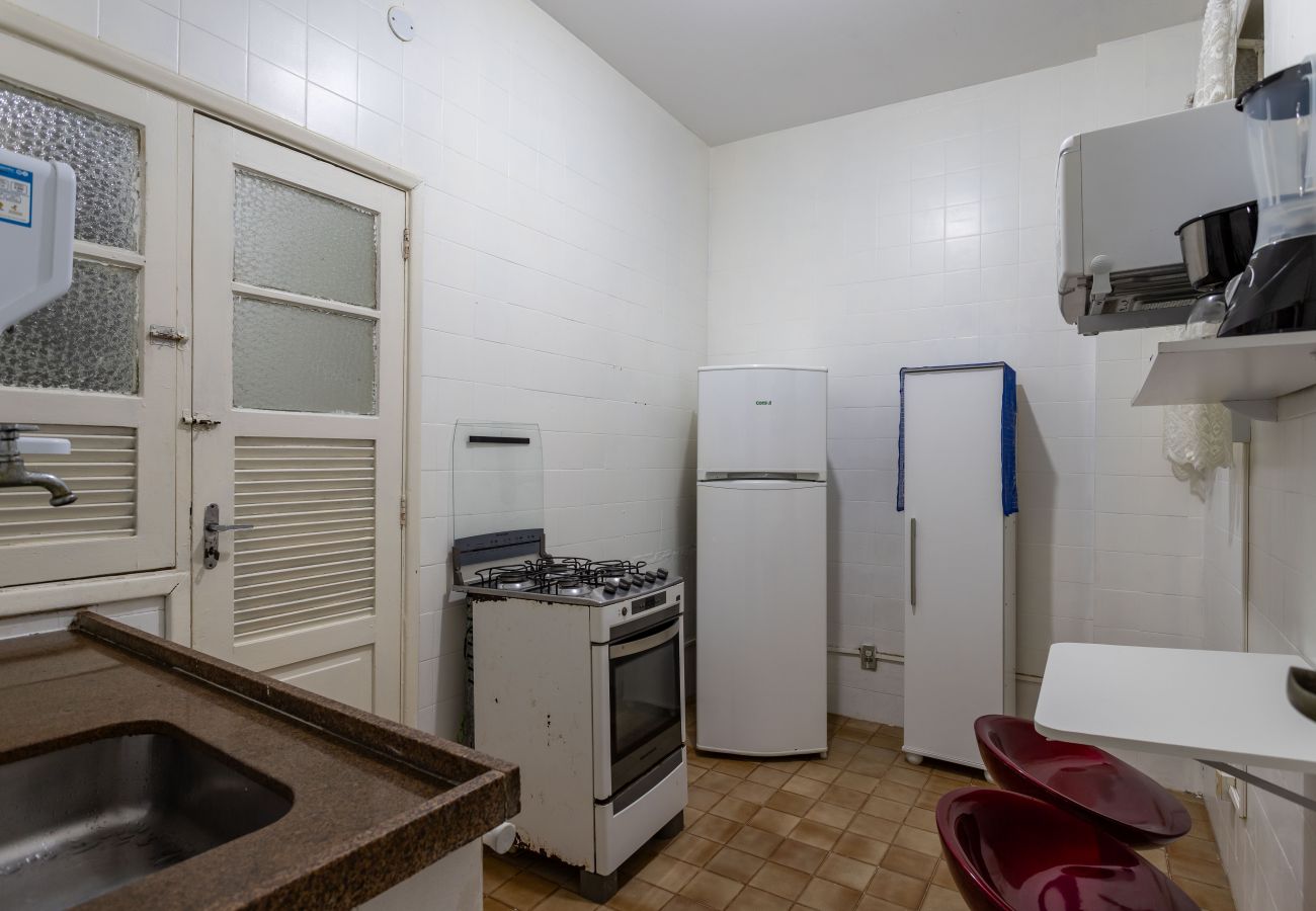 Apartment in Rio de Janeiro - 6 minutos da Praia de Copacabana | EL108