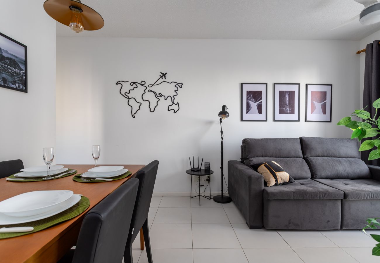 Apartment in Rio de Janeiro - Charme na Barra da Tijuca | Ótimo wifi | SA508