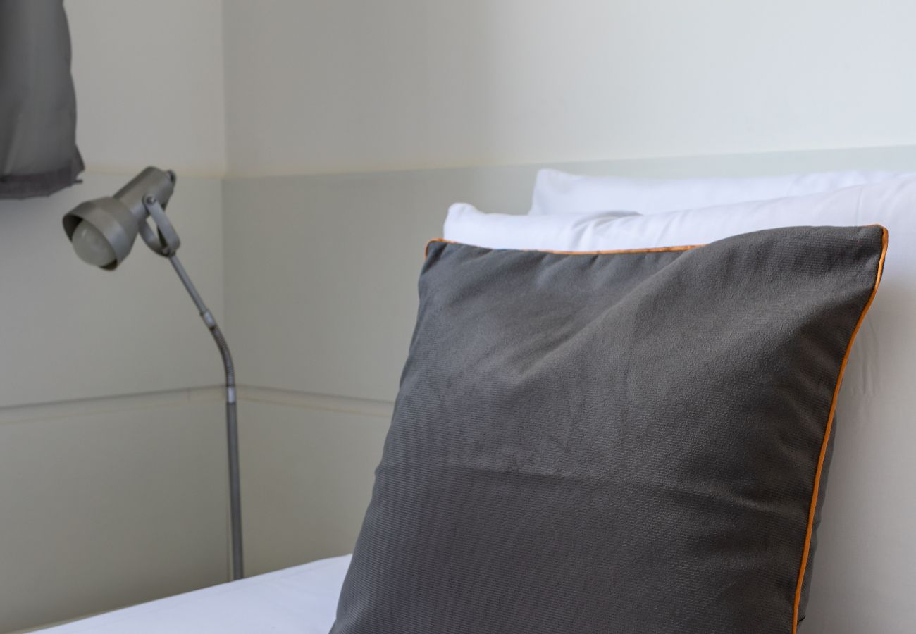 Apartment in Rio de Janeiro - Charme na Barra da Tijuca | Ótimo wifi | SA508
