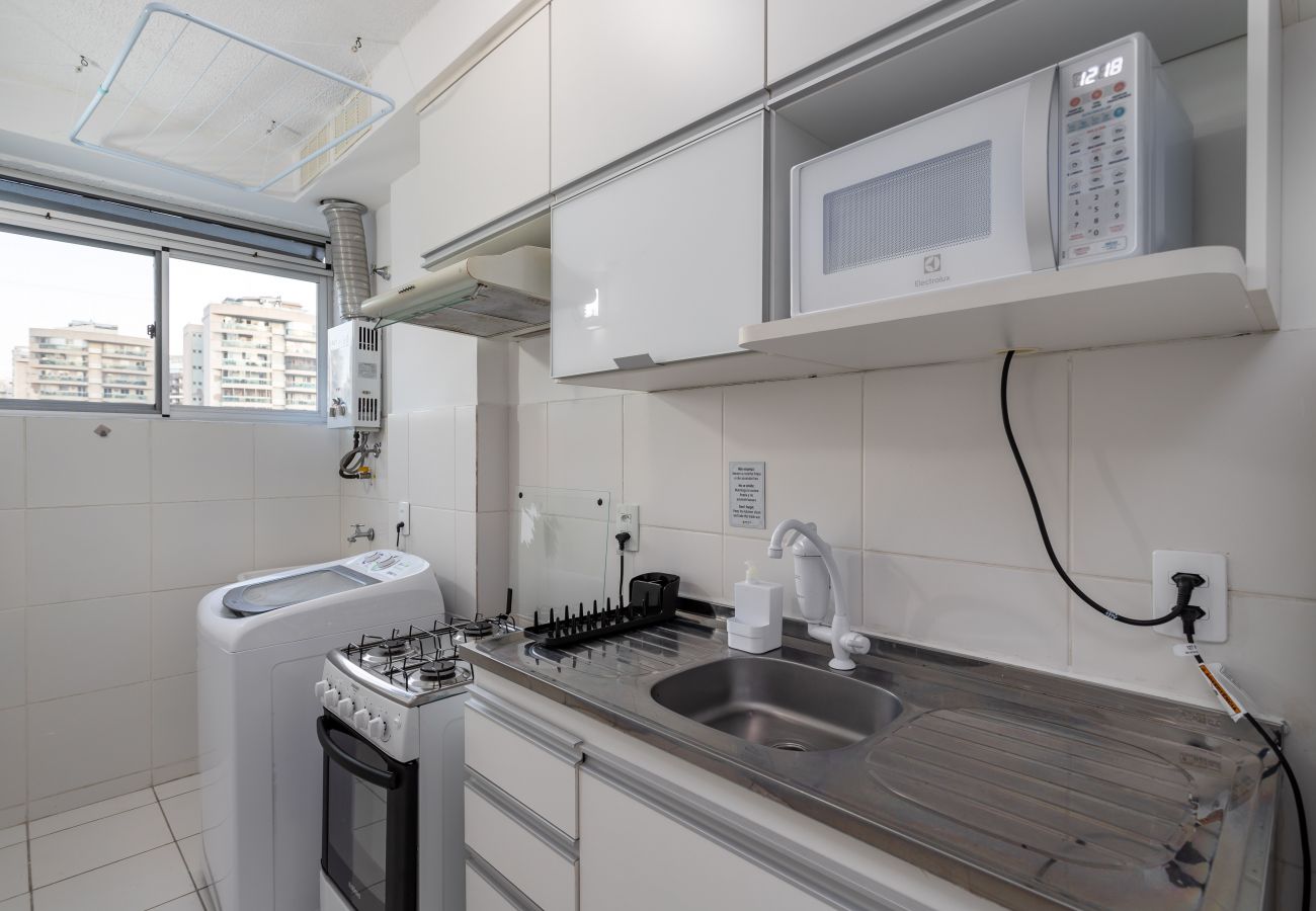 Apartment in Rio de Janeiro - Charme na Barra da Tijuca | Ótimo wifi | SA508