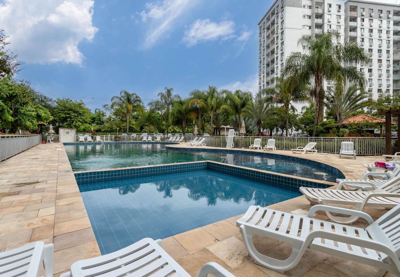 Apartment in Rio de Janeiro - Charme na Barra da Tijuca | Ótimo wifi | SA508