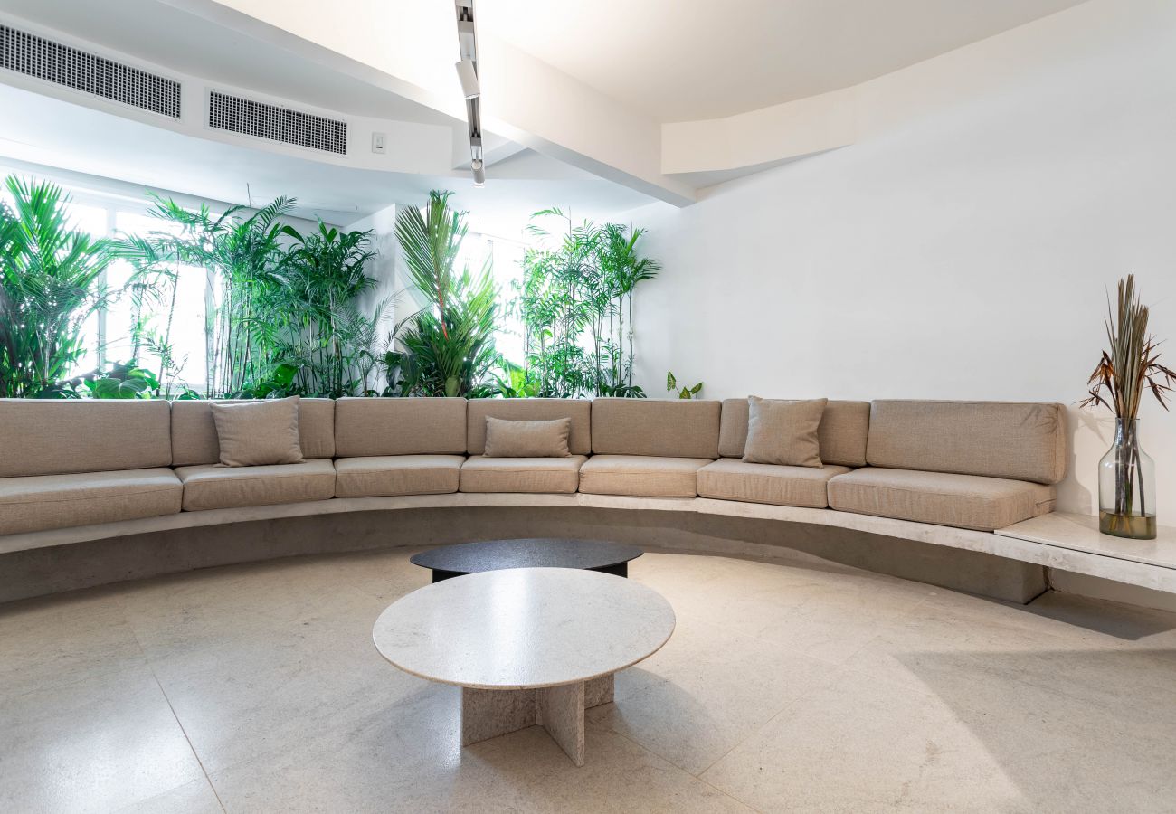 Apartment in Rio de Janeiro - Maravilhoso em Copacabana | 2 quartos | NSC501B 