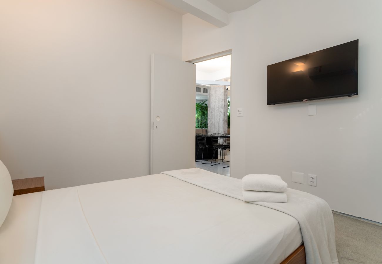 Apartment in Rio de Janeiro - Maravilhoso em Copacabana | 2 quartos | NSC501B 