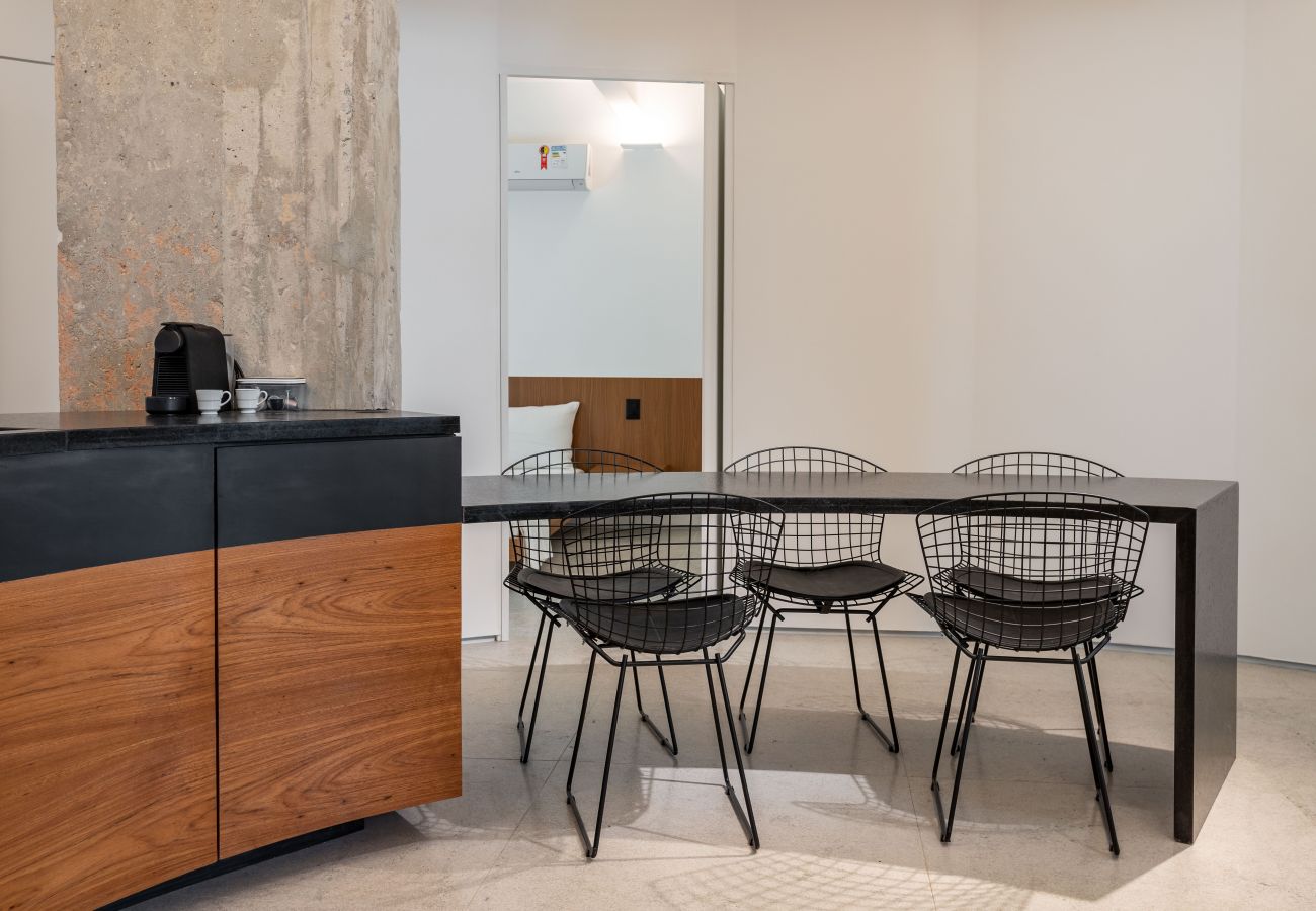 Apartment in Rio de Janeiro - Maravilhoso em Copacabana | 2 quartos | NSC501B 