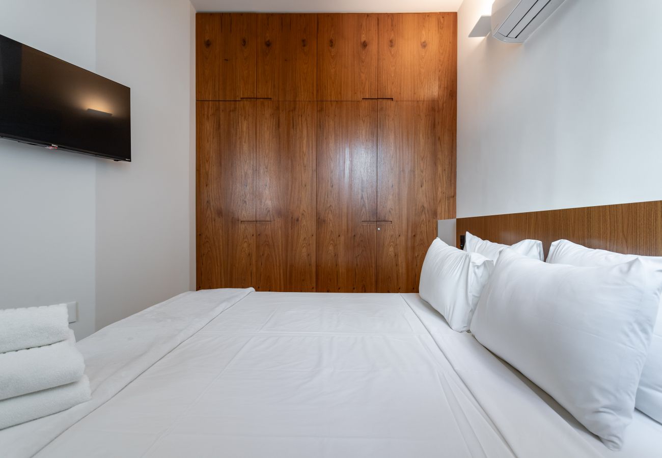 Apartment in Rio de Janeiro - Maravilhoso em Copacabana | 2 quartos | NSC501B 