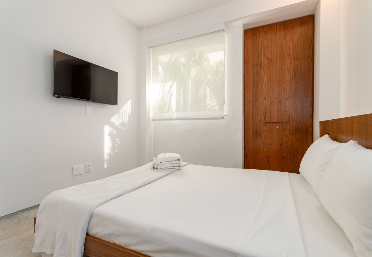 Apartment in Rio de Janeiro - Maravilhoso em Copacabana | 2 quartos | NSC501B 