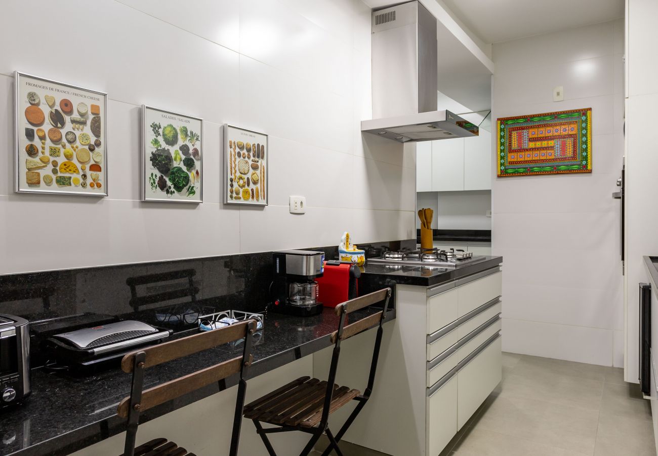Apartment in Rio de Janeiro - 3 minutos da praia do Leme | GRC701