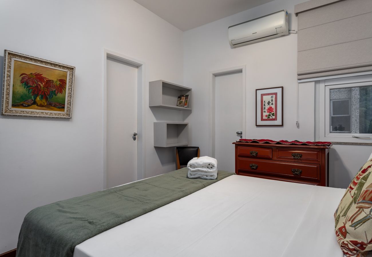 Apartment in Rio de Janeiro - 3 minutos da praia do Leme | GRC701