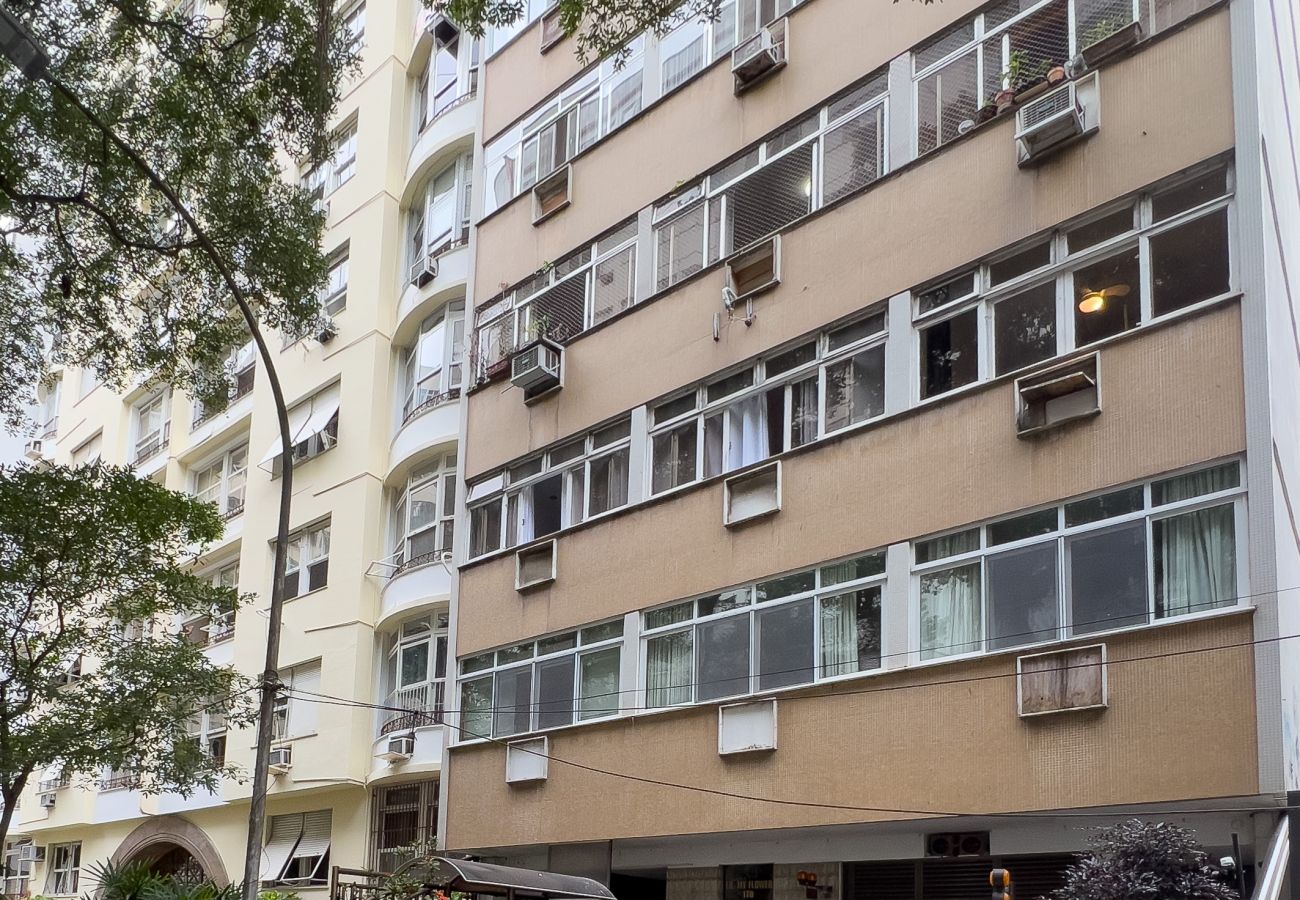 Apartment in Rio de Janeiro - 3 minutos da praia do Leme | GRC701