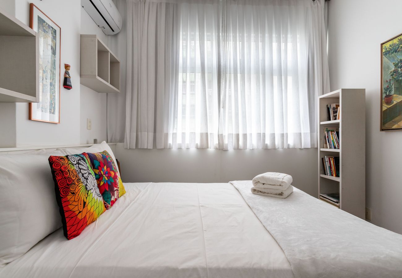 Apartment in Rio de Janeiro - 3 minutos da praia do Leme | GRC701