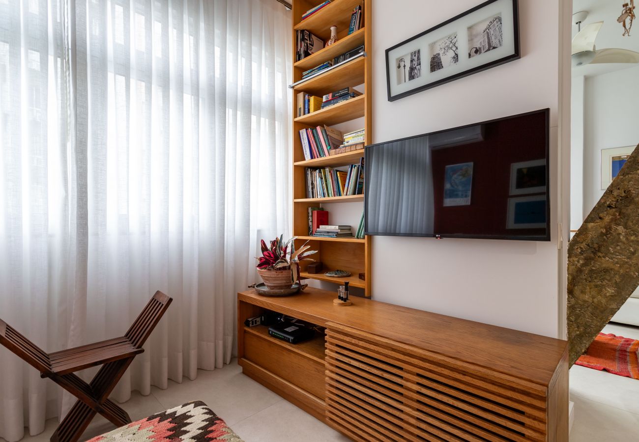 Apartment in Rio de Janeiro - 3 minutos da praia do Leme | GRC701