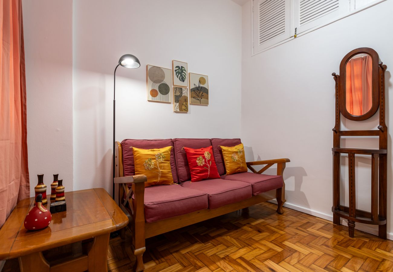 Apartment in Rio de Janeiro - Aconchego em Copa | Decoração clássica | BR911 