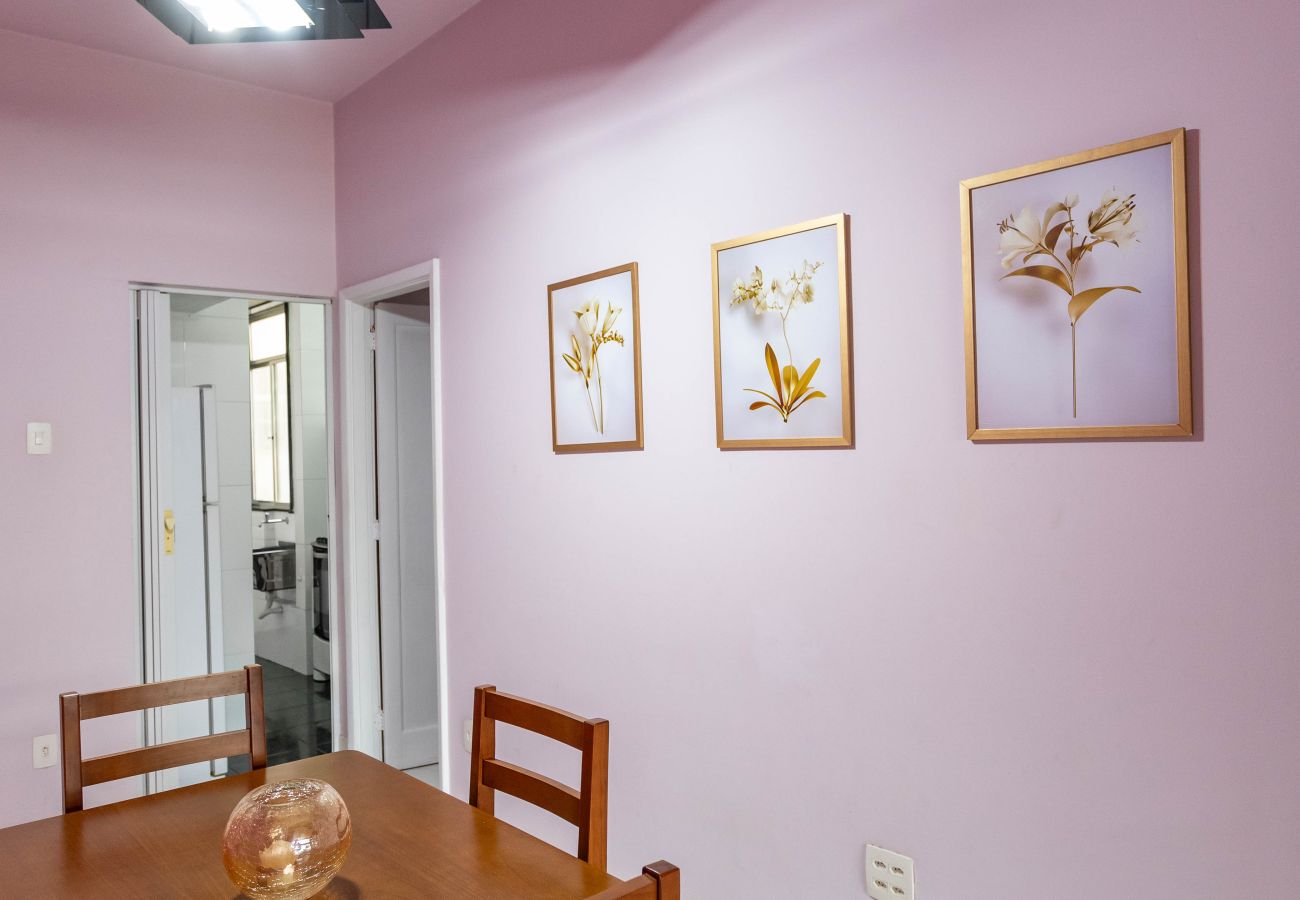 Apartment in Rio de Janeiro - Charme em Copa | Ótimo para casais | MVC1103