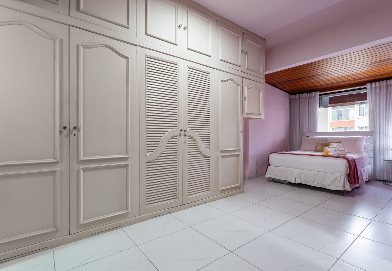 Apartment in Rio de Janeiro - Charme em Copa | Ótimo para casais | MVC1103