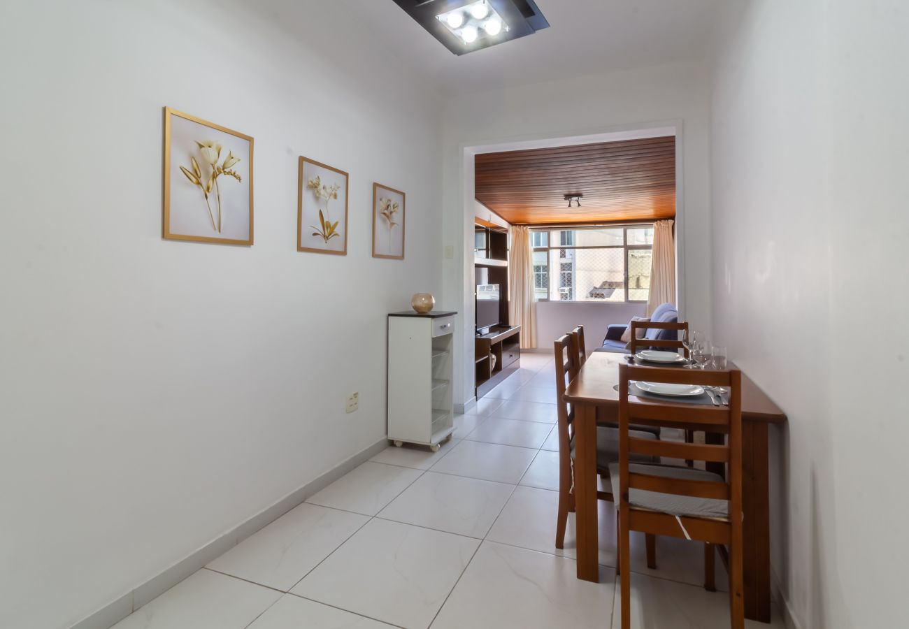 Apartment in Rio de Janeiro - Charme em Copa | Ótimo para casais | MVC1103