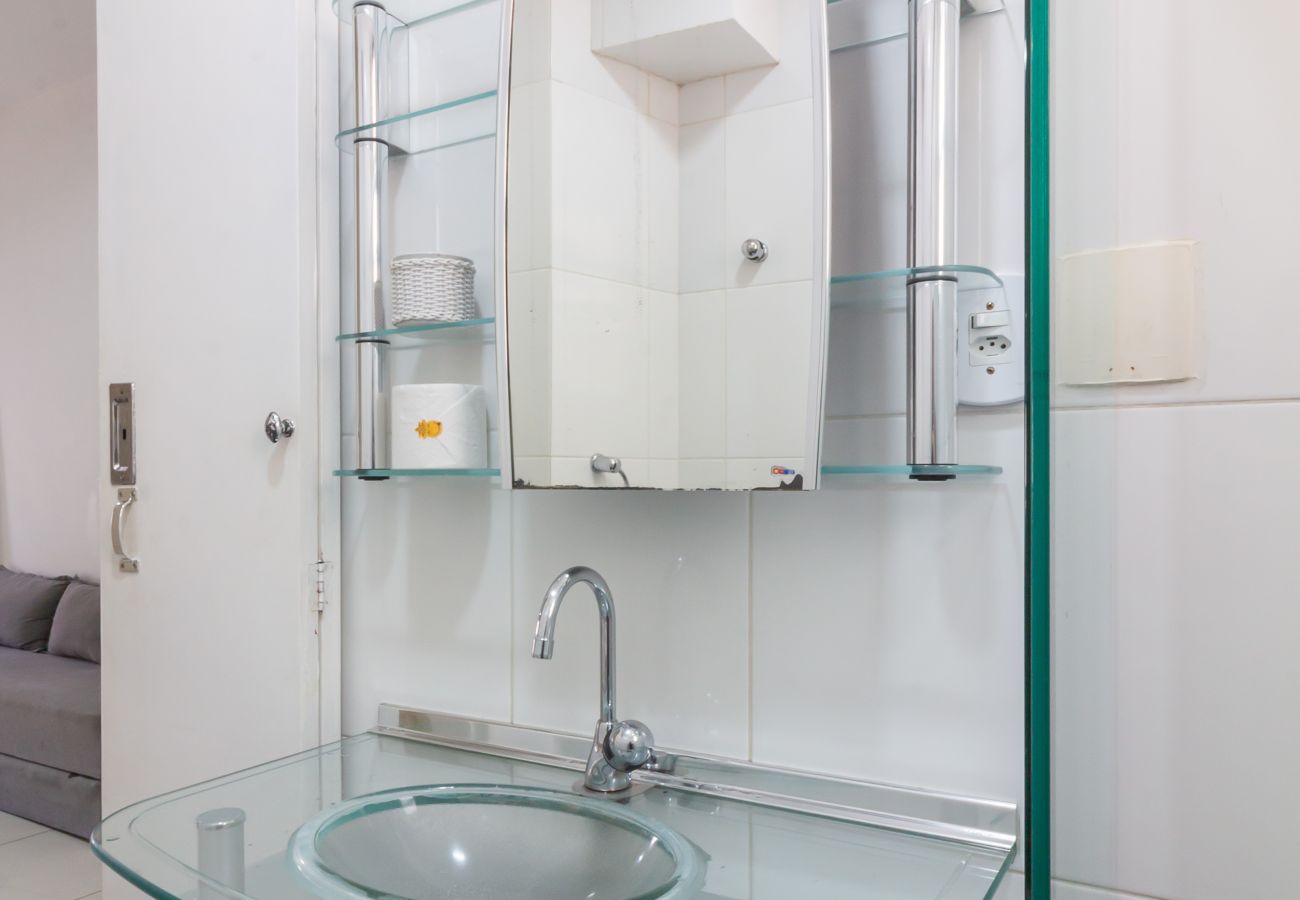 Apartment in Rio de Janeiro - Charme em Copa | Ótimo para casais | MVC1103