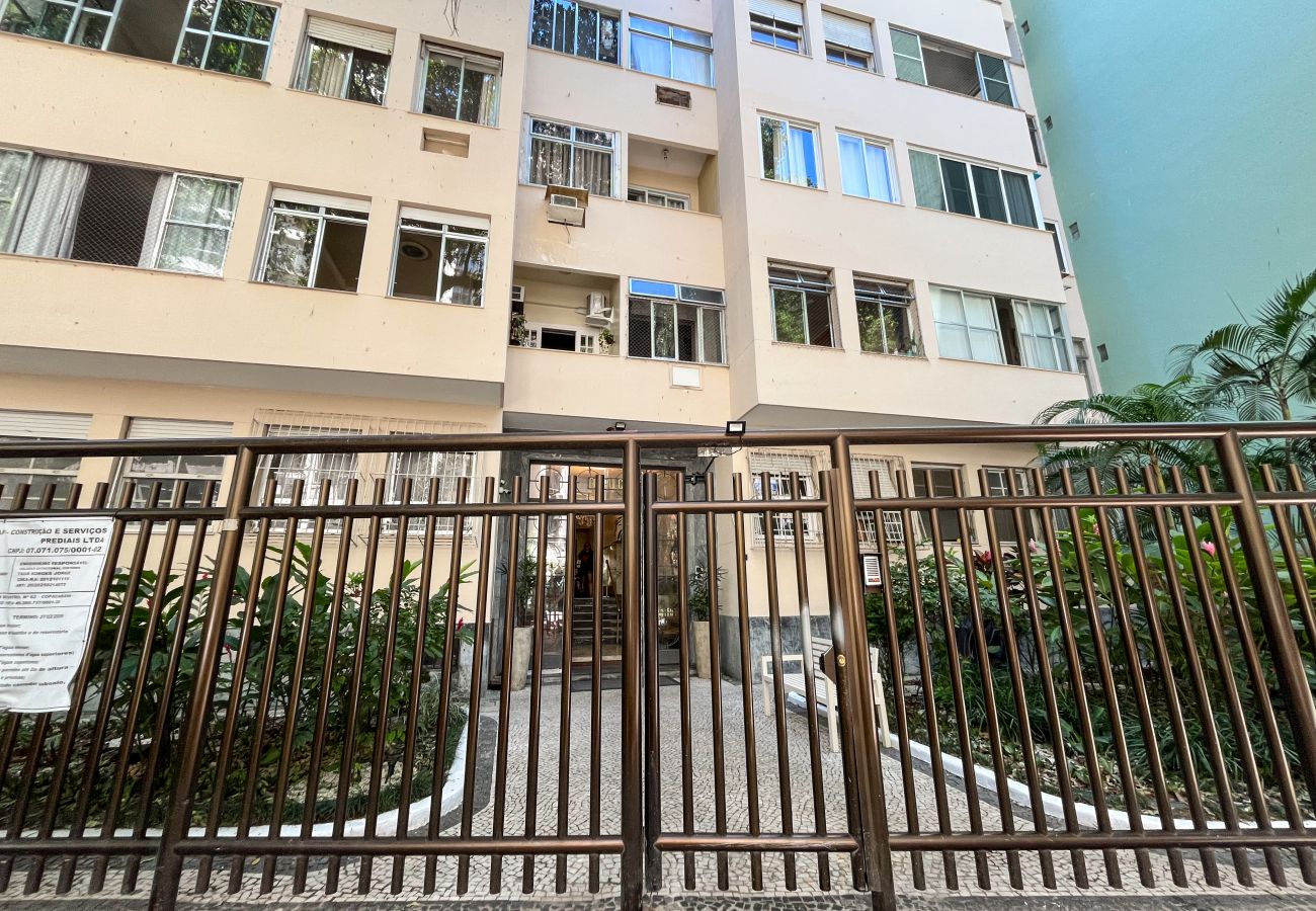 Apartment in Rio de Janeiro - Charme em Copa | Ótimo para casais | MVC1103
