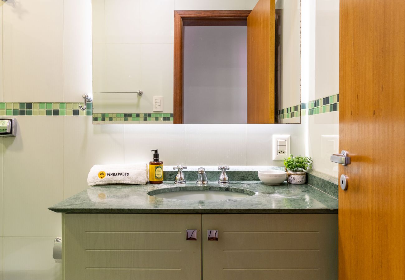 Apartment in Rio de Janeiro - Vista para o mar, 2 minutos da praia | FMS502