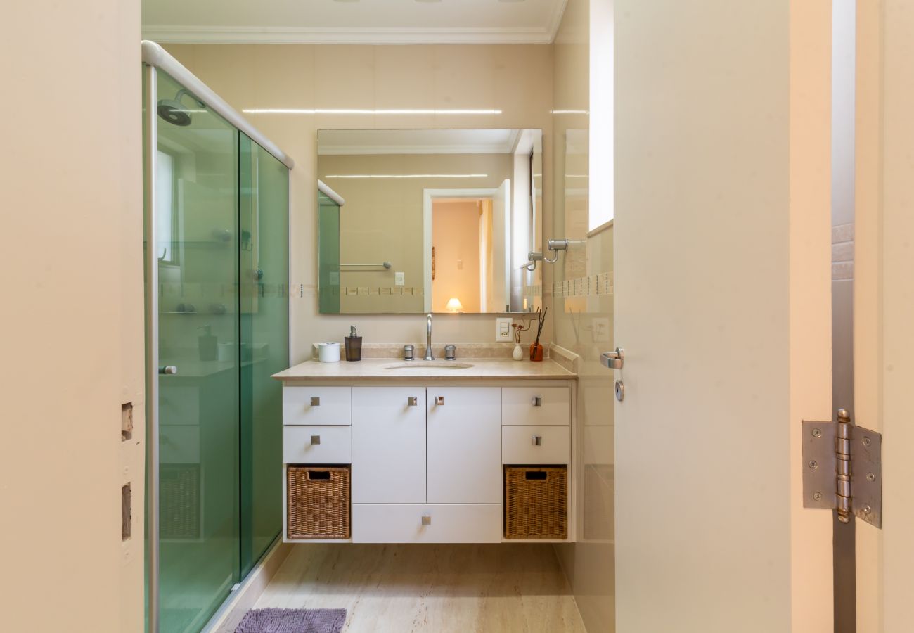 Apartment in Rio de Janeiro - Vista para o mar, 2 minutos da praia | FMS502