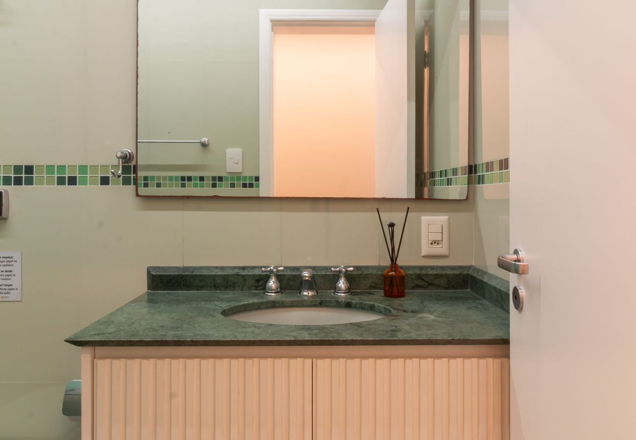 Apartment in Rio de Janeiro - Vista para o mar, 2 minutos da praia | FMS502