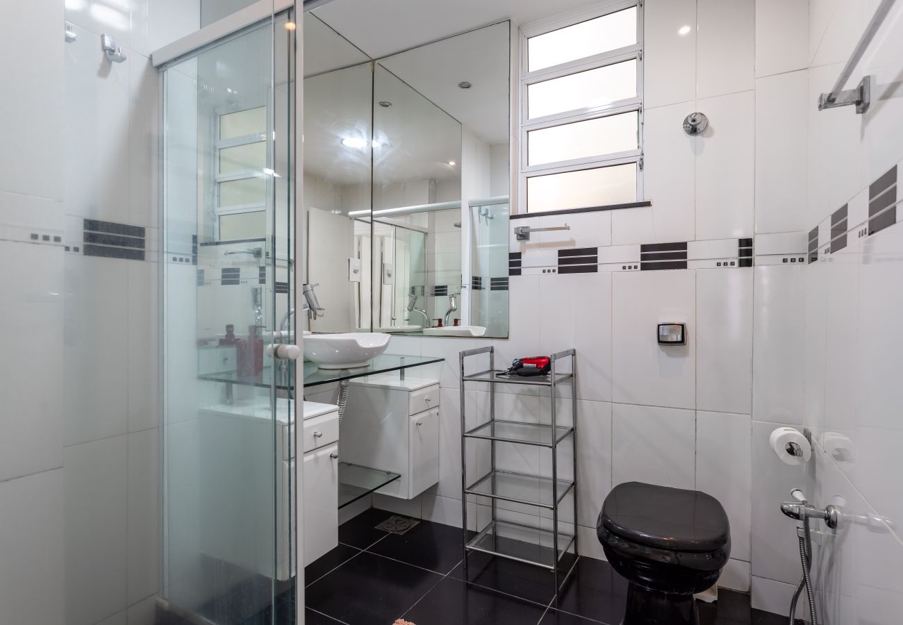 Apartment in Rio de Janeiro - Perfeito em Copacabana |Quarto confortável| BR401 